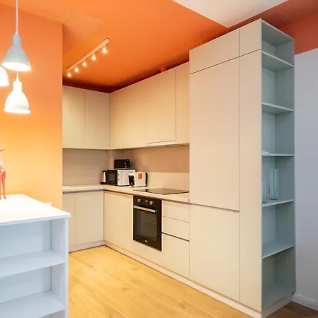 Candy Crush I 1 Bedroom With Free Underground Parking Apartment